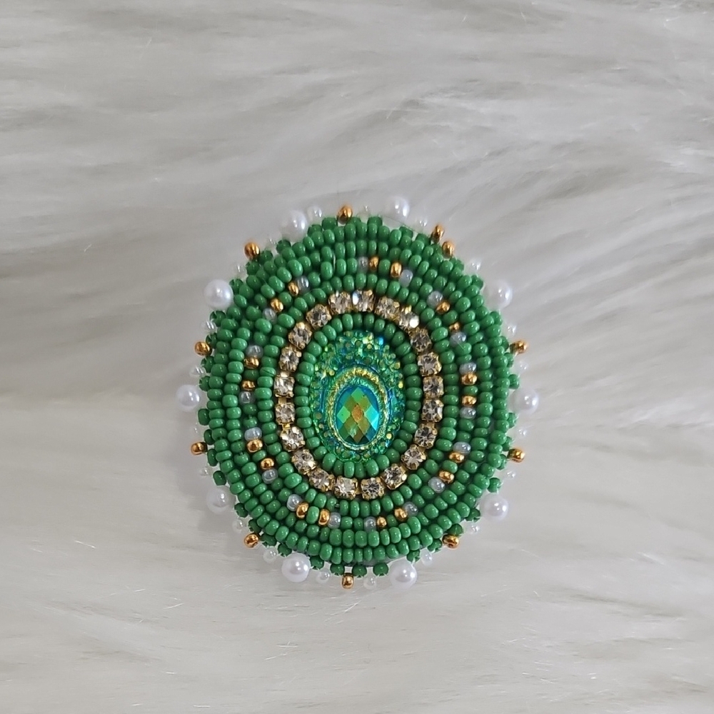 Elegant Green Beaded Statement Phone Grip